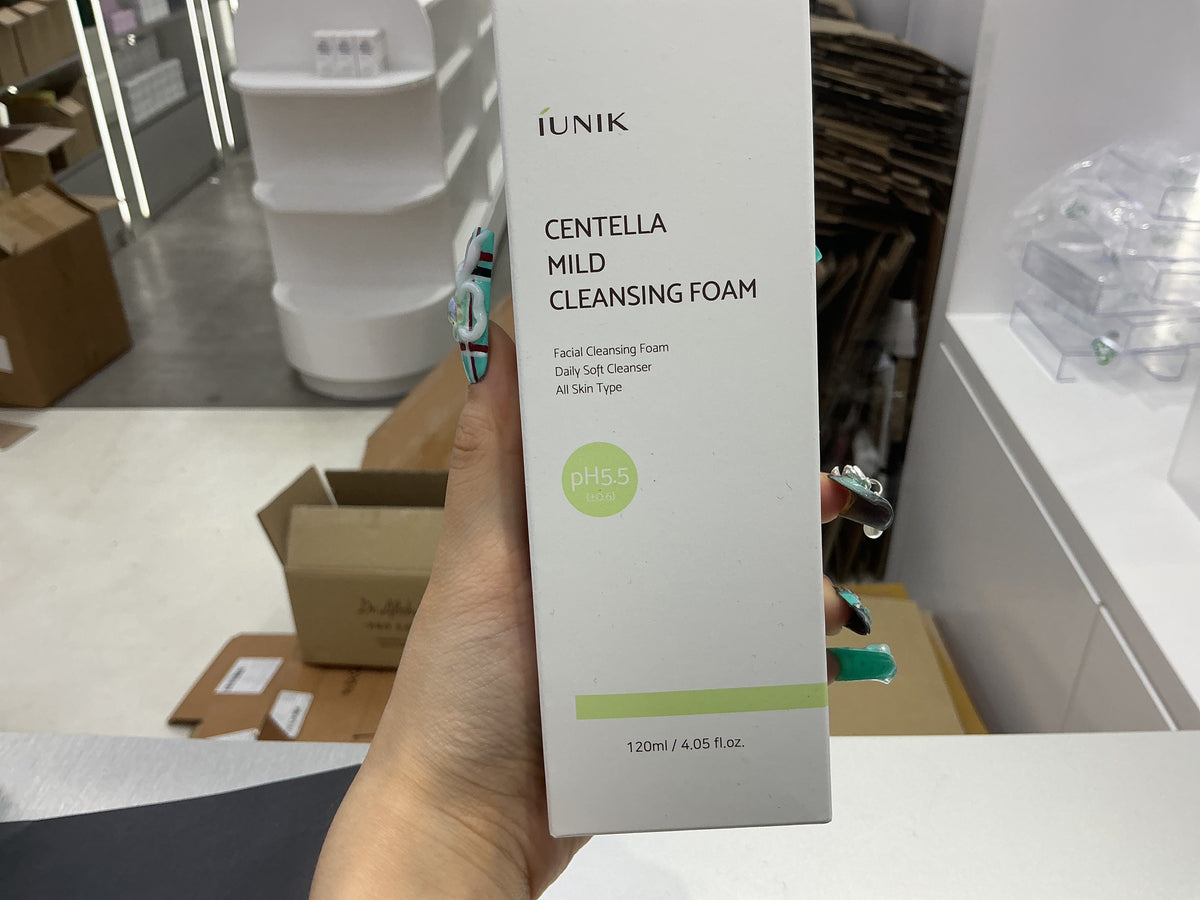 IUNIK Centella Mild Cleansing Foam