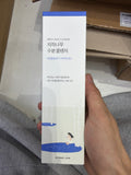 Roundlab Birch Juice moisturizing cleanser