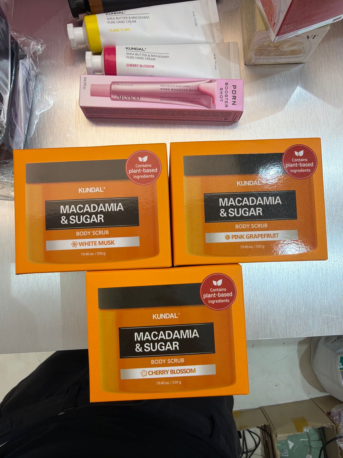 Kundal Macadamia&Sugar Body Scrub