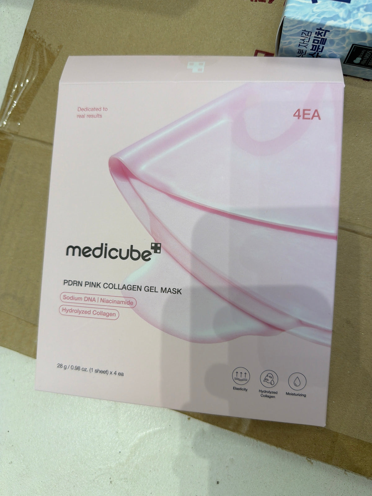 Medicube pdrn pink collagen gel mask