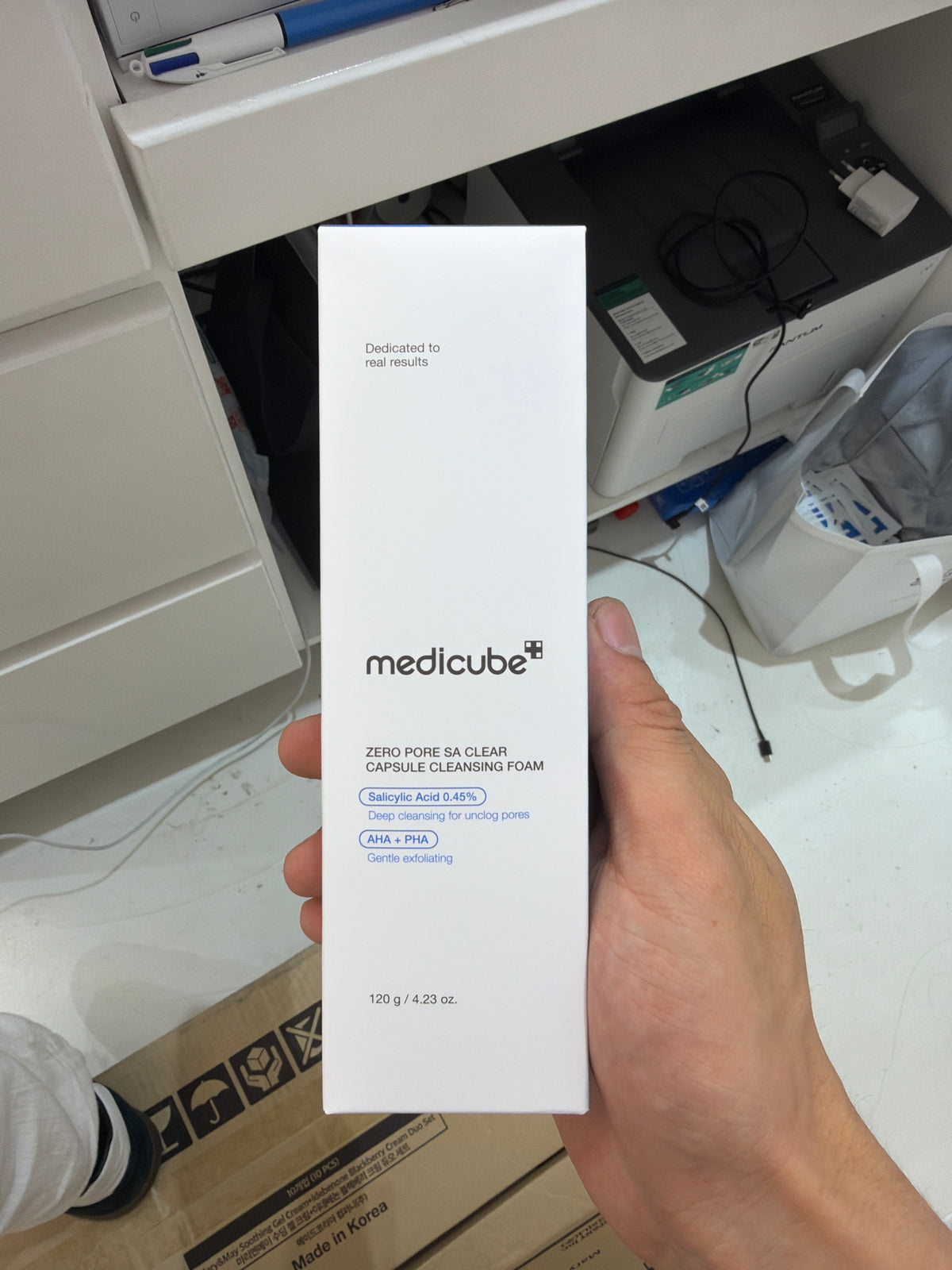 Medicube Zero pore sa clear capsule cleansing foam