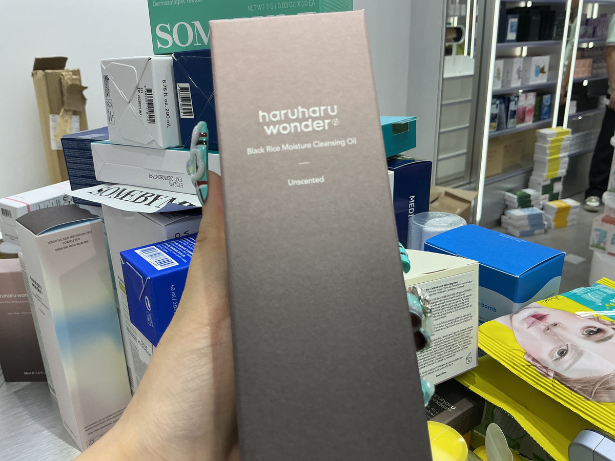 HARUHARU WONDER Black Rice Moisture Cleansing Oil